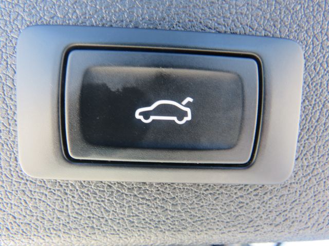 Vehicle image 6 of 27