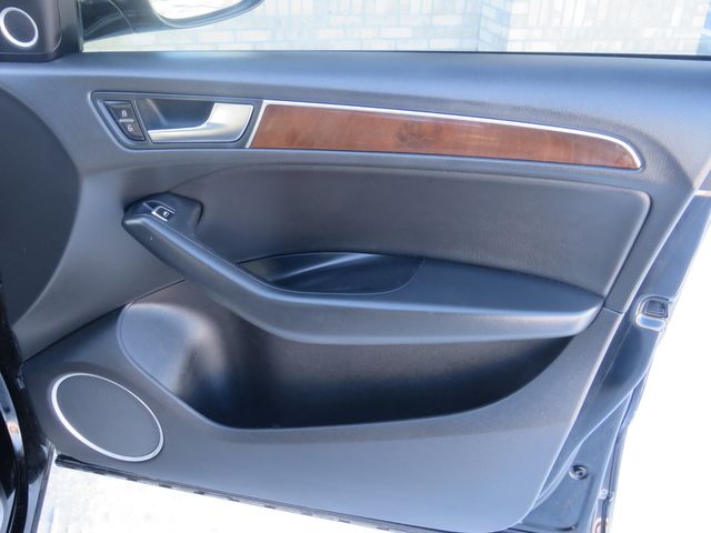 Vehicle image 18 of 27