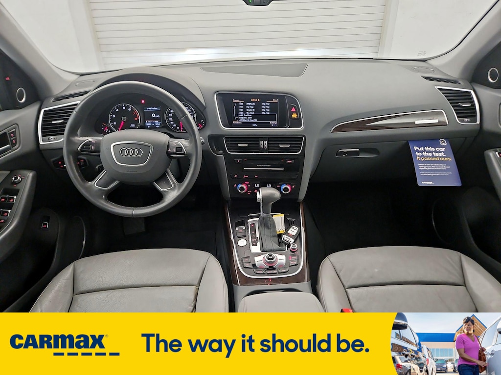 Vehicle image 11 of 31