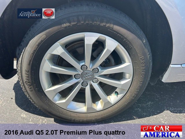 Vehicle image 9 of 22