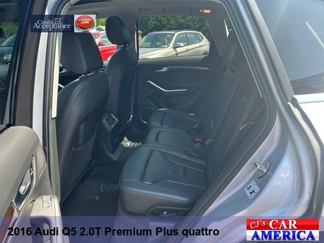 Vehicle image 21 of 22