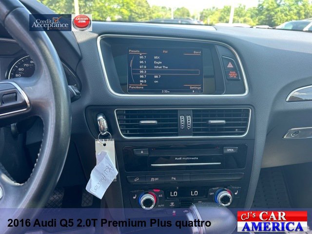 Vehicle image 18 of 22