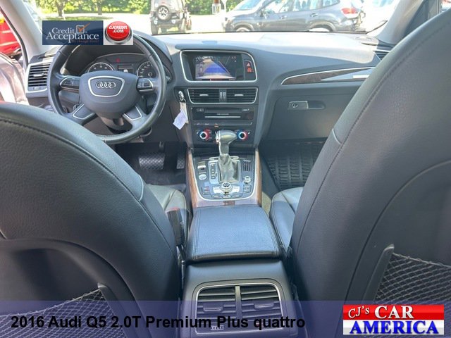 Vehicle image 13 of 22