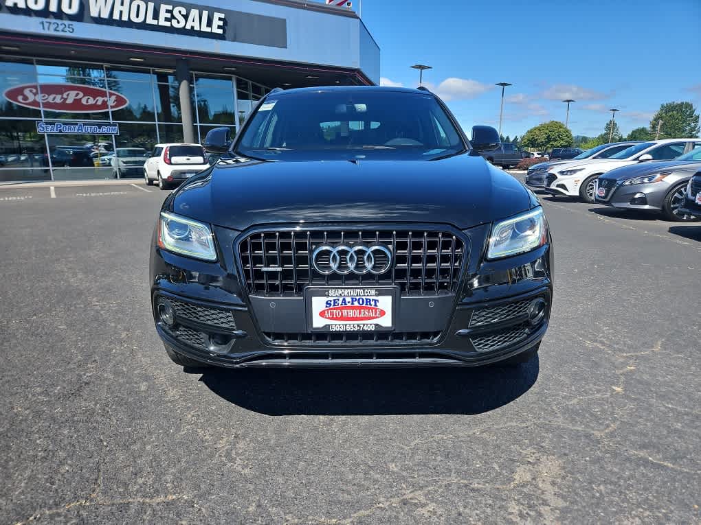 Vehicle image 4 of 32