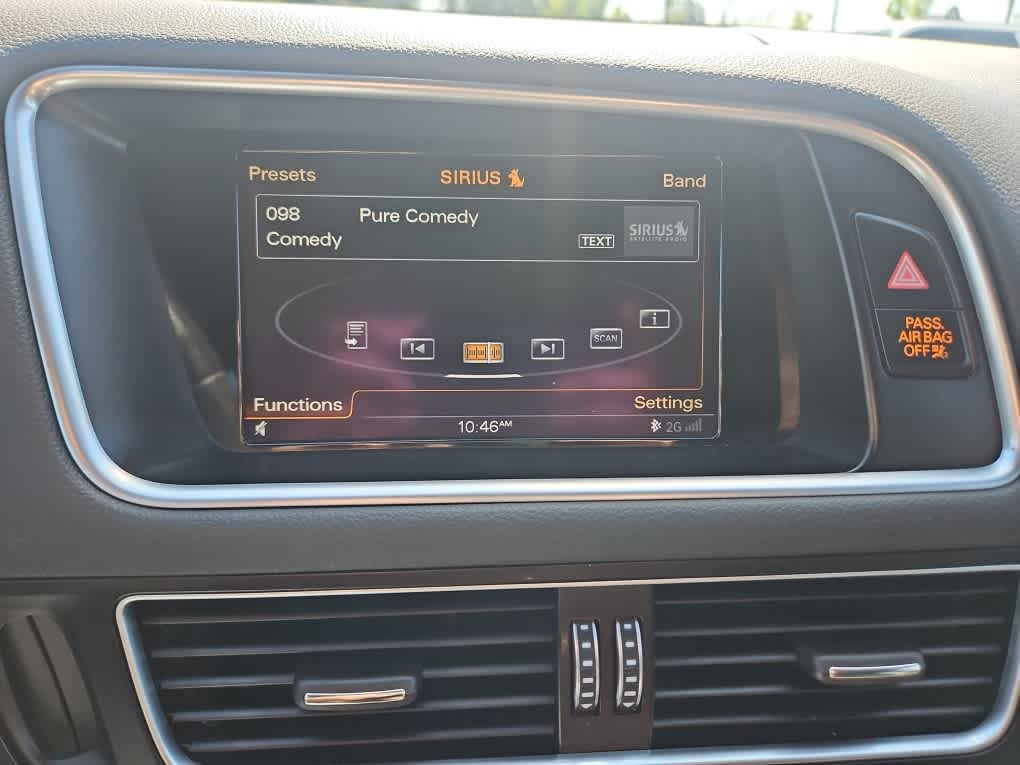 Vehicle image 22 of 32