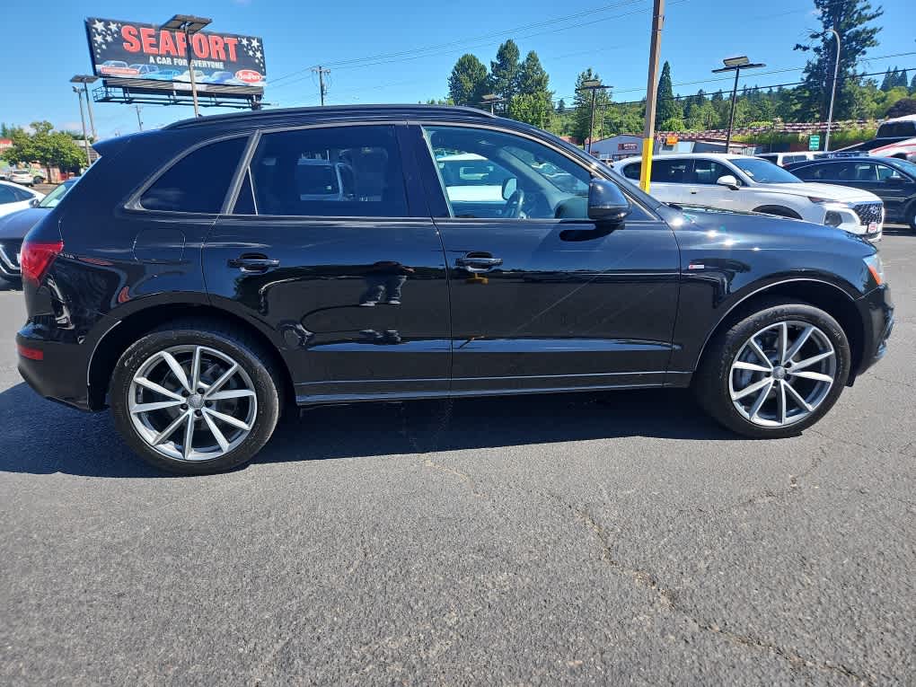Vehicle image 6 of 32