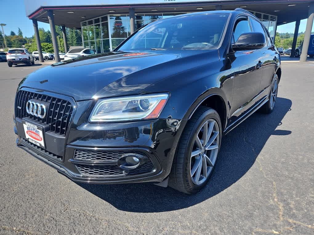 Vehicle image 3 of 32