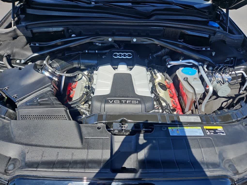 Vehicle image 9 of 32