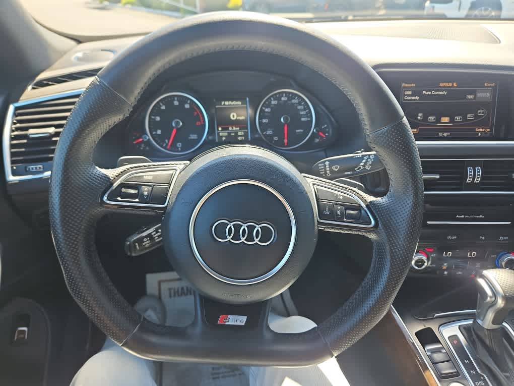 Vehicle image 27 of 32