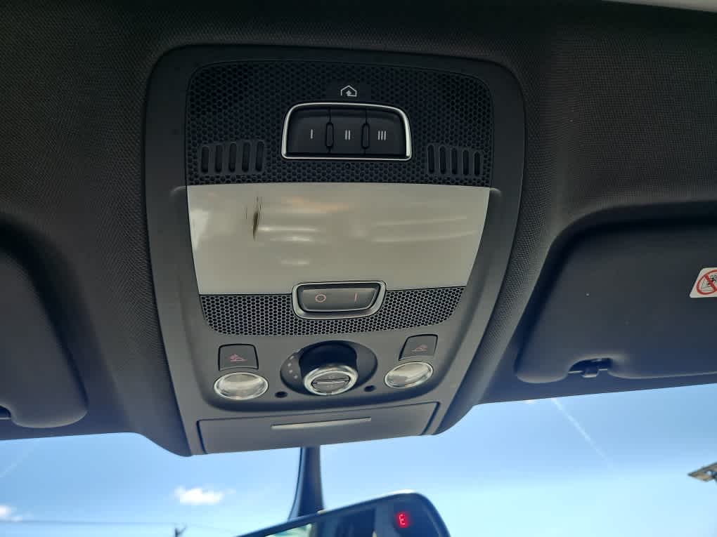 Vehicle image 32 of 32