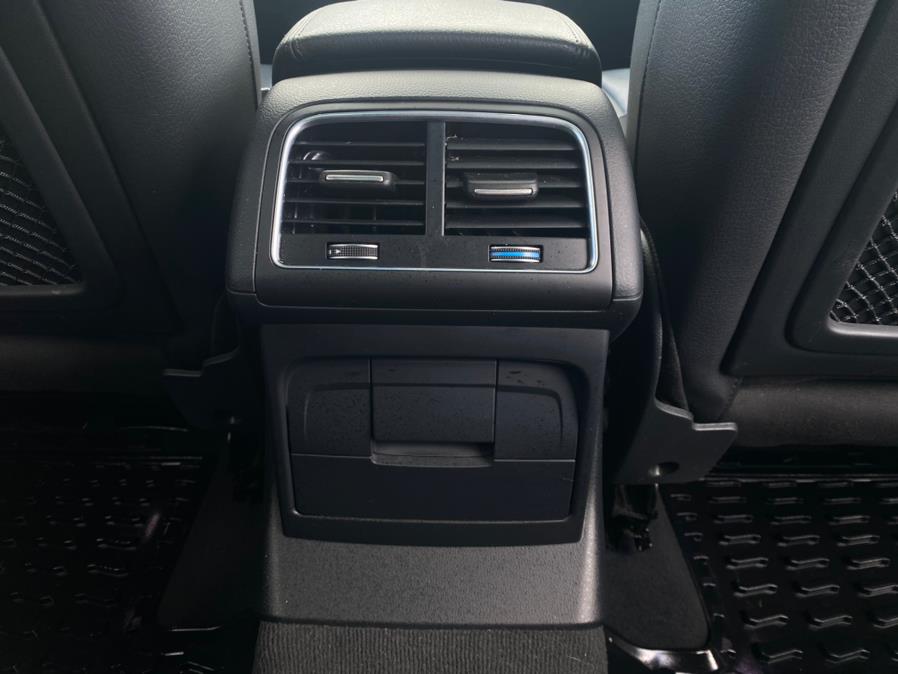 Vehicle image 37 of 41