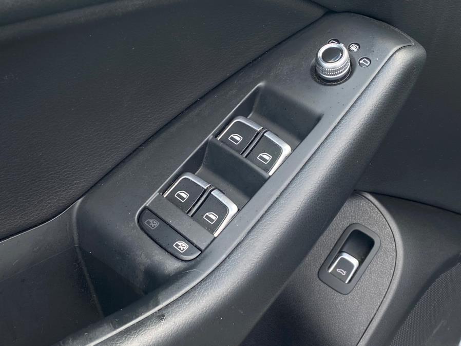 Vehicle image 16 of 41