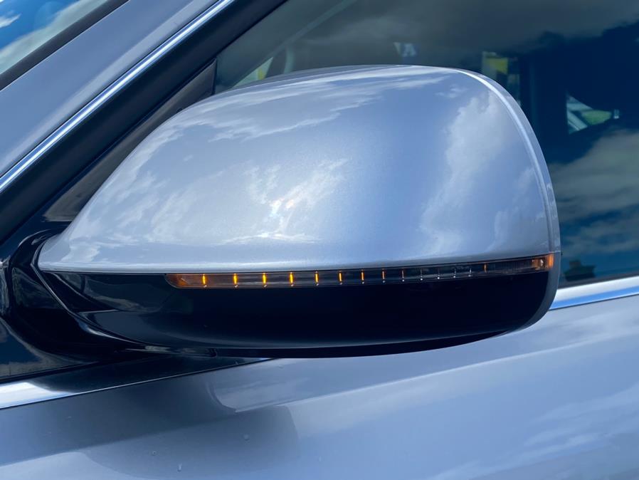 Vehicle image 14 of 41
