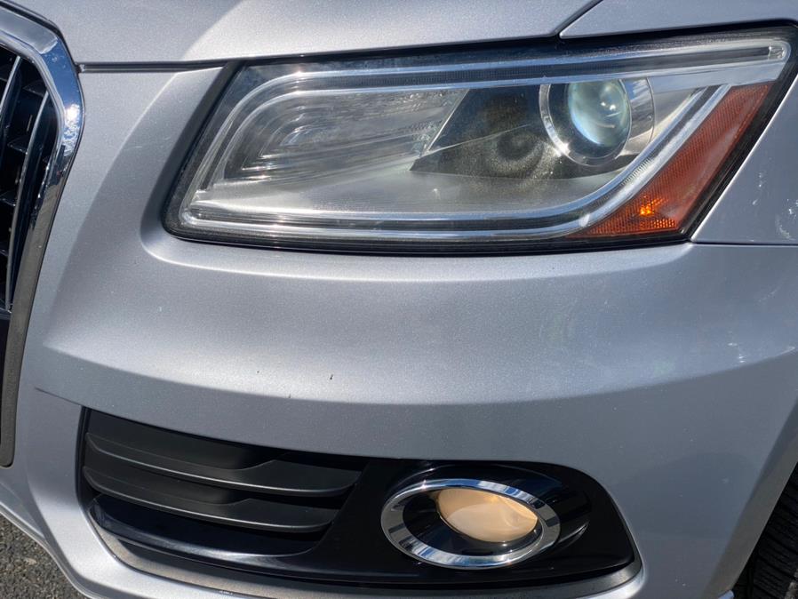 Vehicle image 10 of 41