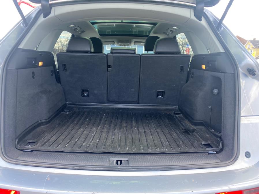 Vehicle image 7 of 41