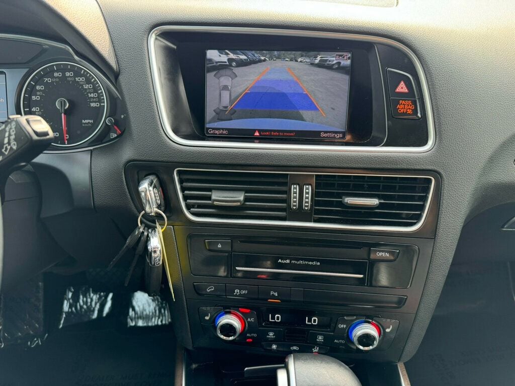 Vehicle image 16 of 19