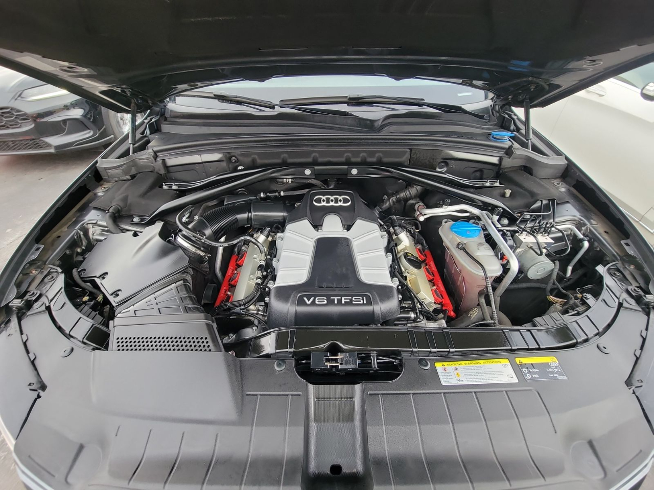 Vehicle image 13 of 14