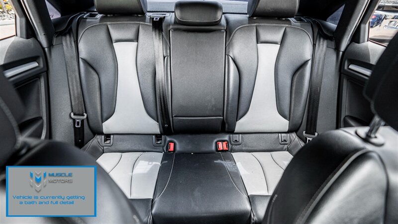 Vehicle image 24 of 25