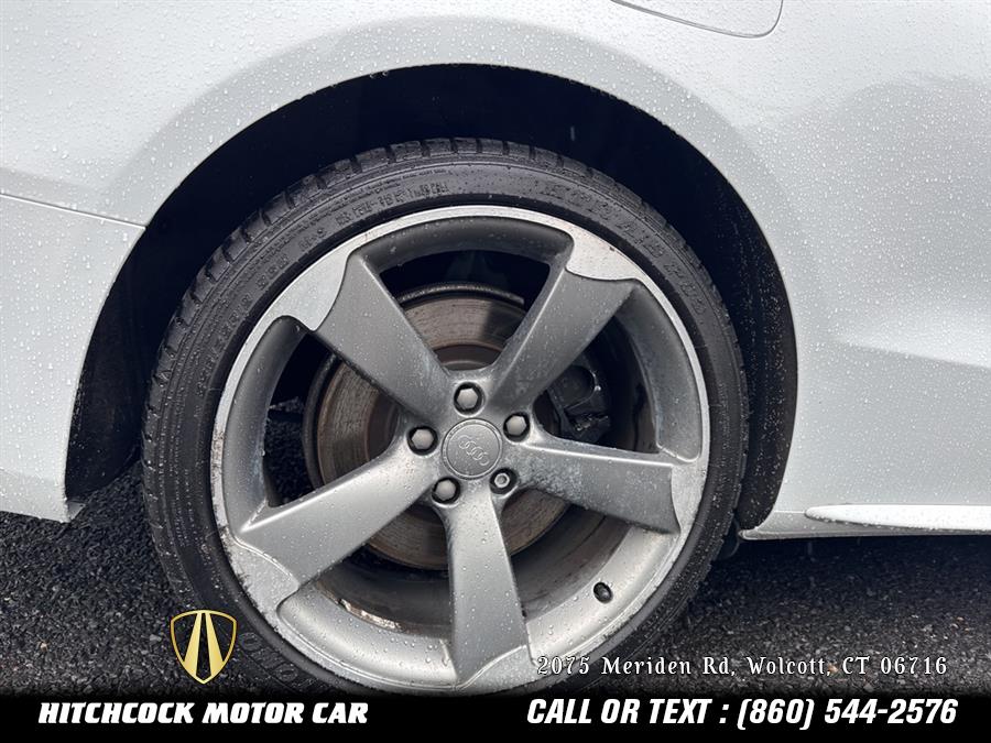 Vehicle image 21 of 42