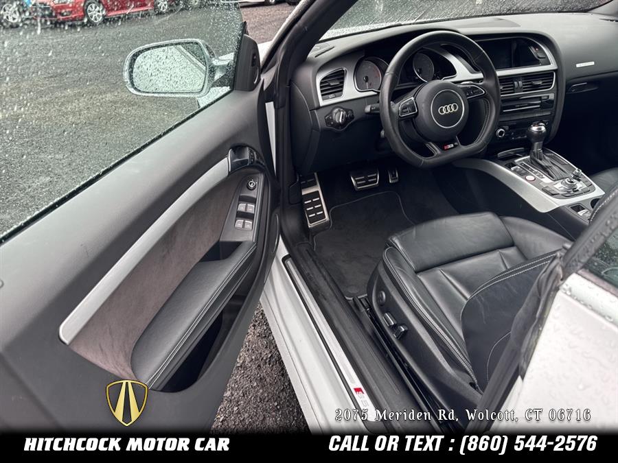 Vehicle image 23 of 42