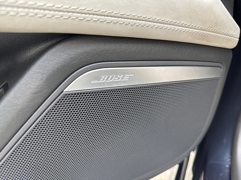 Vehicle image 26 of 27