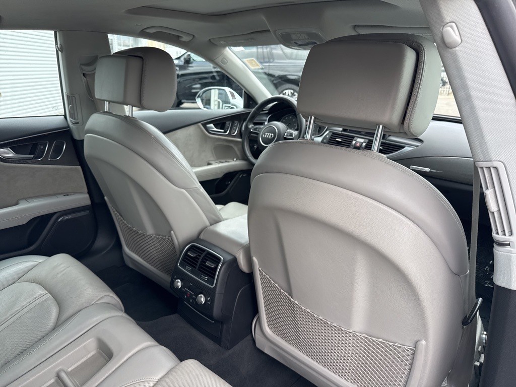 Vehicle image 9 of 27