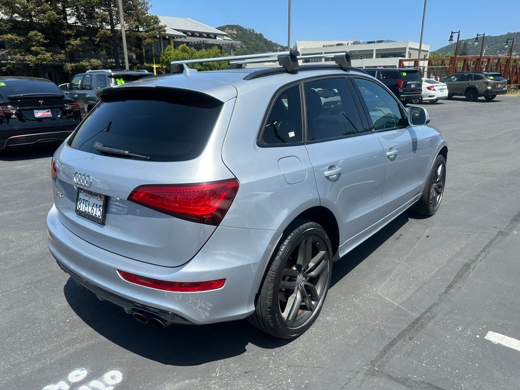 Vehicle image 4 of 28