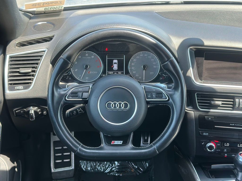 Vehicle image 17 of 28