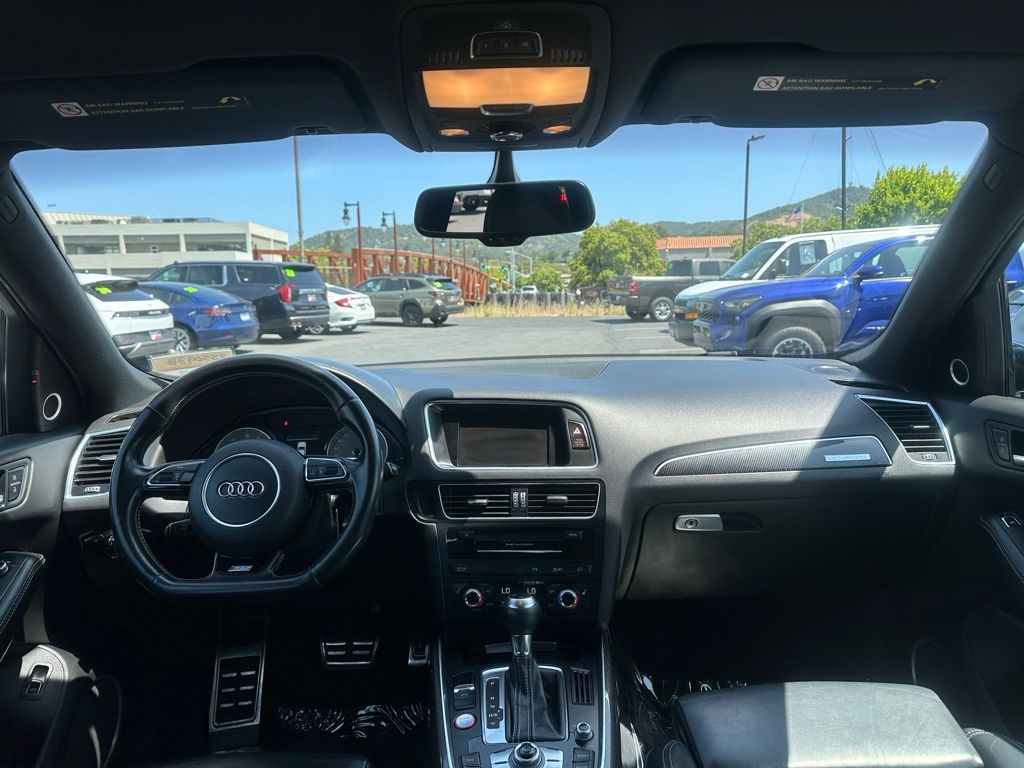 Vehicle image 9 of 28