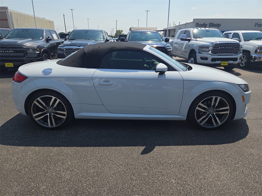 2016 Audi TT 2.0T Image 4 of 30
