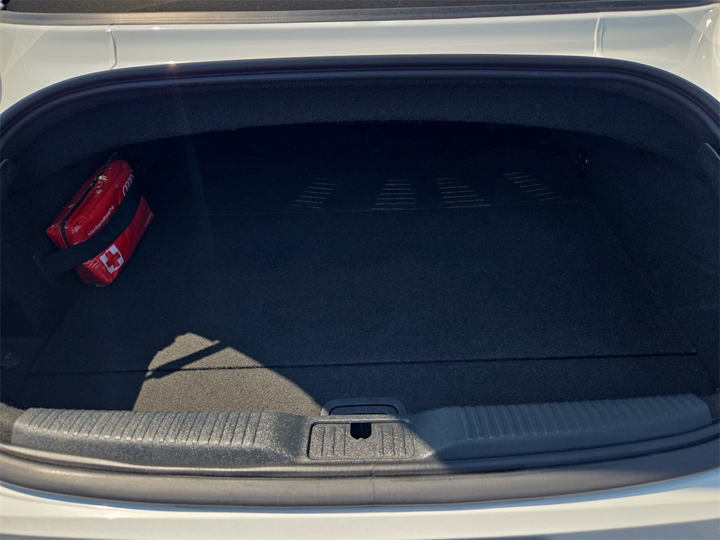 2016 Audi TT 2.0T Image 9 of 30