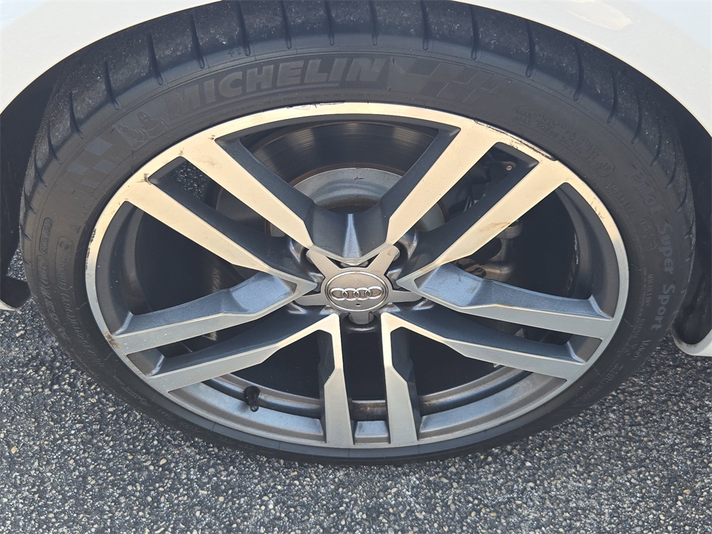 2016 Audi TT 2.0T Image 8 of 30