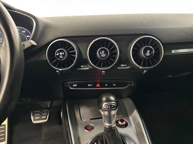 2016 Audi TT 2.0T Image 14 of 35