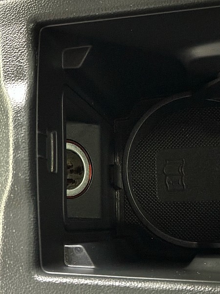 Vehicle image 28 of 36