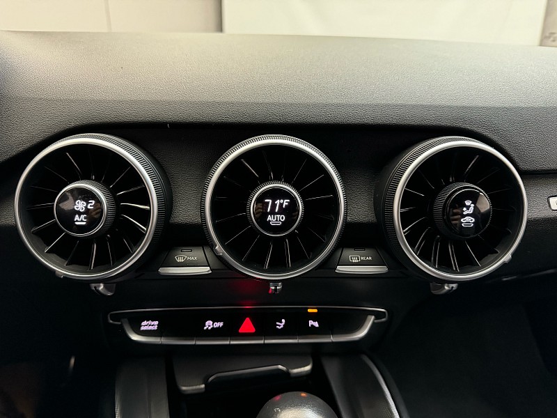Vehicle image 29 of 36