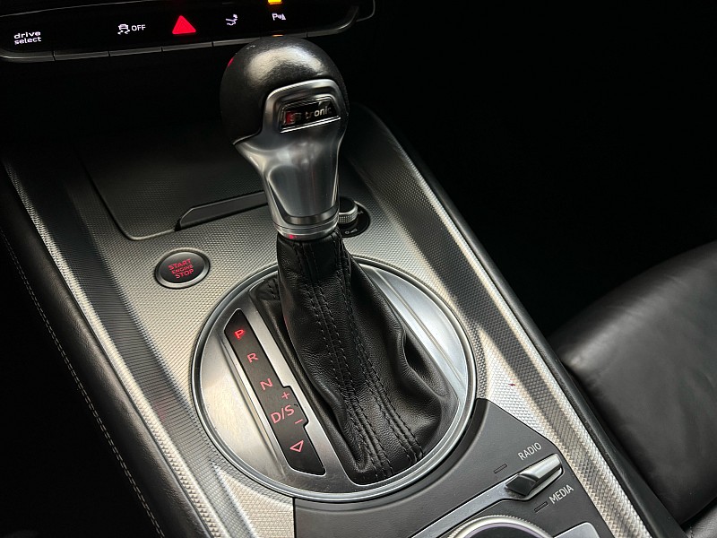 Vehicle image 22 of 36