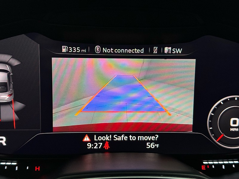 Vehicle image 21 of 36