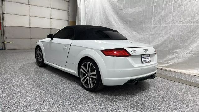 2016 Audi TT 2.0T Image 5 of 25