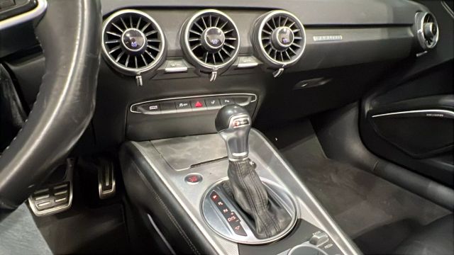 2016 Audi TT 2.0T Image 16 of 25