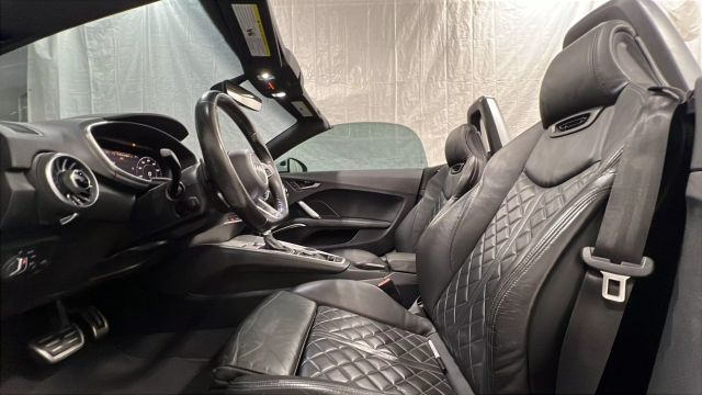 2016 Audi TT 2.0T Image 11 of 25