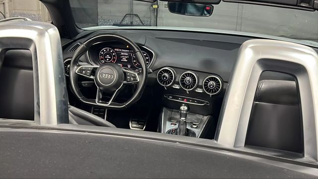 2016 Audi TT 2.0T Image 20 of 25