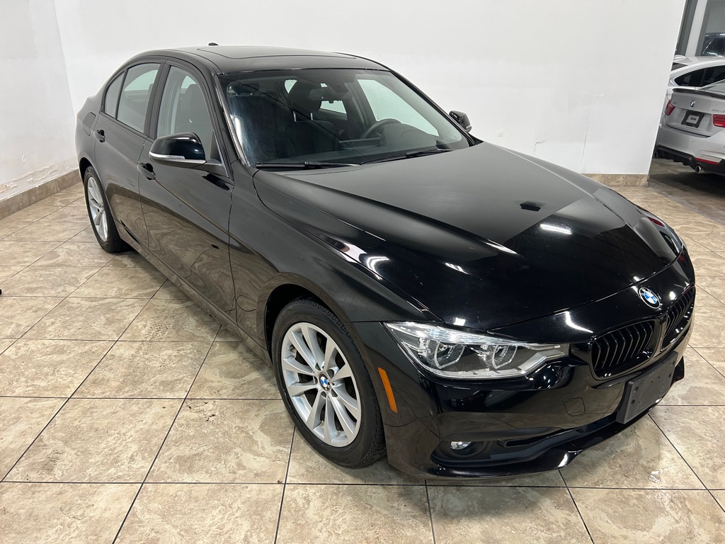 Vehicle image 5 of 41