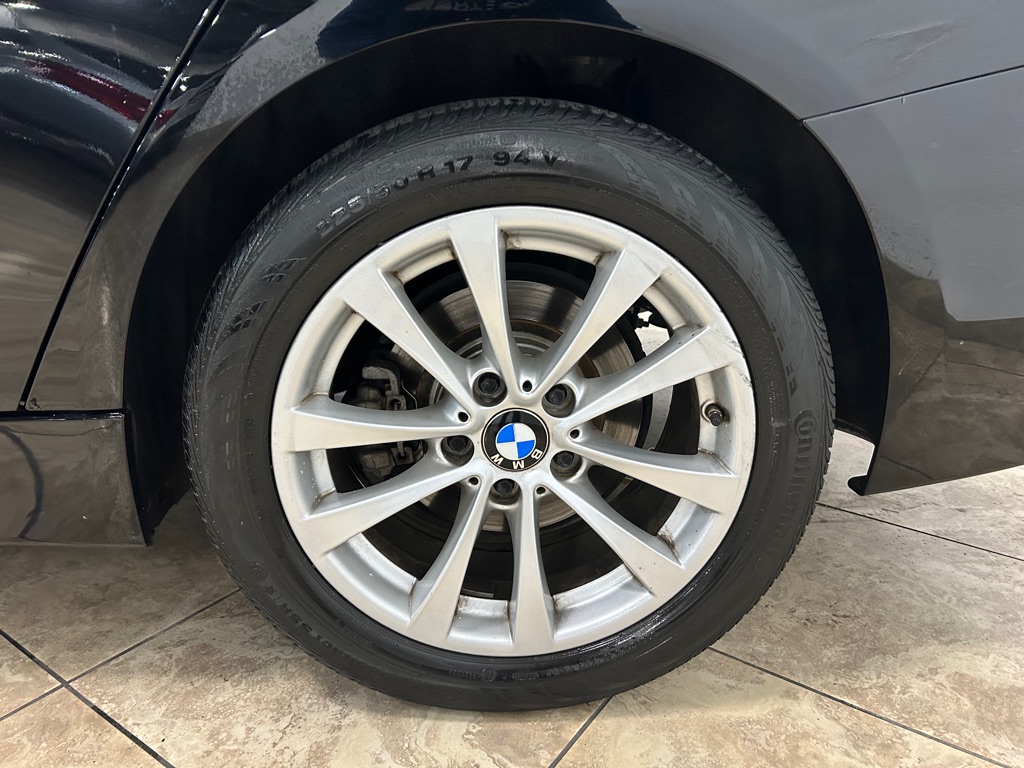 Vehicle image 11 of 41