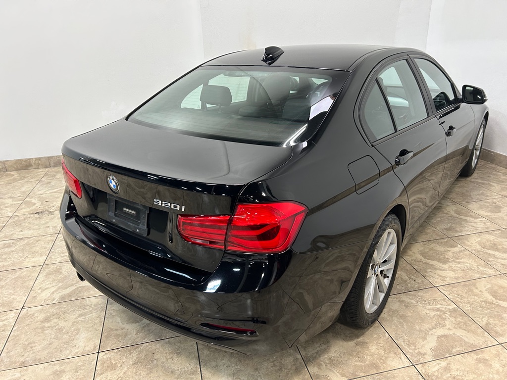 Vehicle image 3 of 41