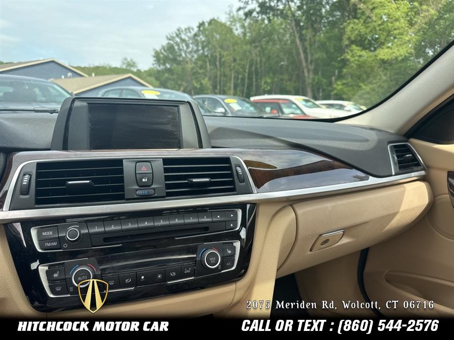 Vehicle image 32 of 58