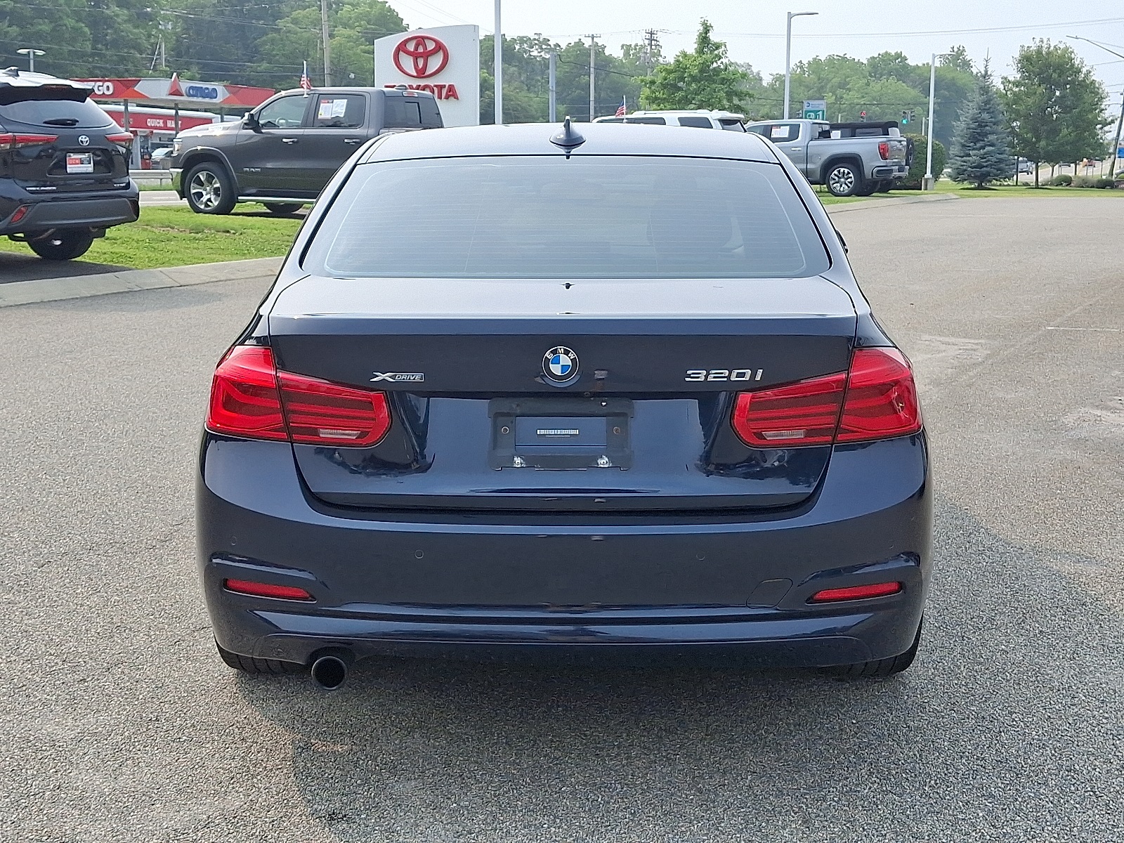 Vehicle image 5 of 19