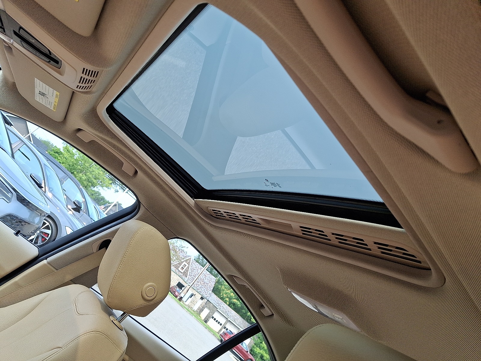 Vehicle image 19 of 19