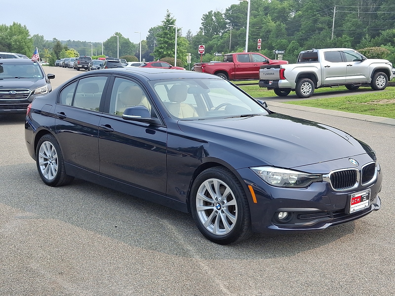 Vehicle image 3 of 19