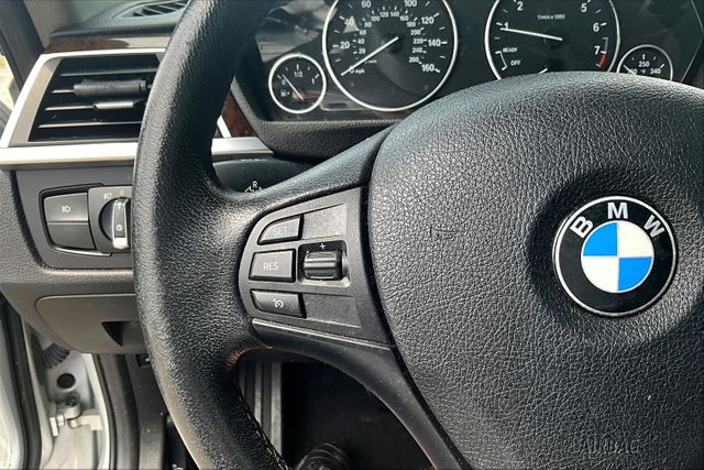 Vehicle image 18 of 31