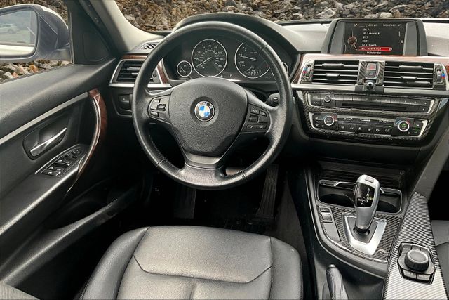 Vehicle image 13 of 31